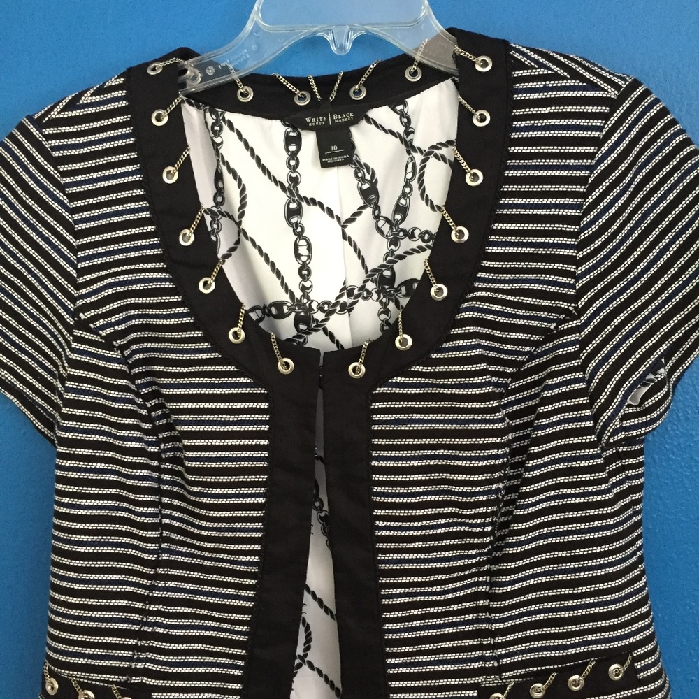 🌛BIG PRICE DROP - White House Black Market Short Sleeve Jacket